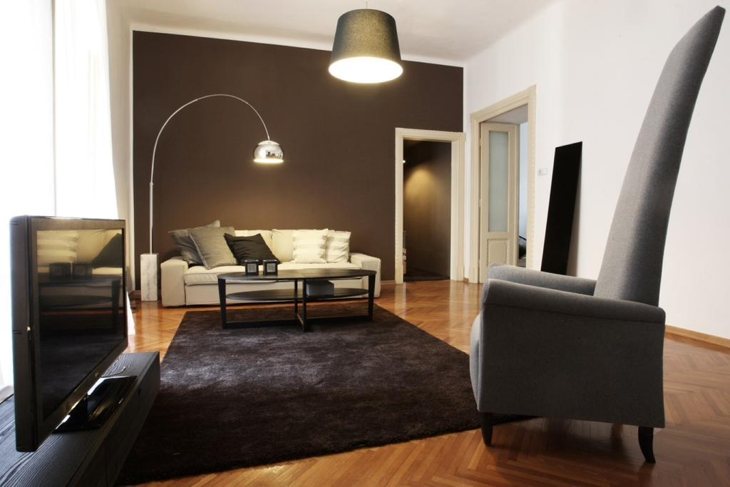 Valsabbion City Suite Pola Esterno foto