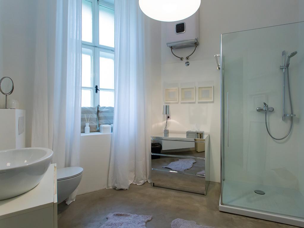 Valsabbion City Suite Pola Esterno foto